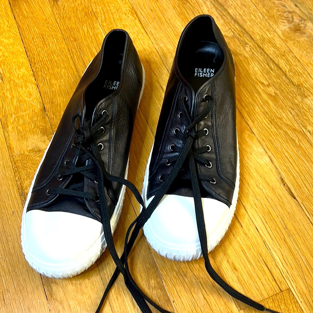 Eileen Fisher black leather shoes